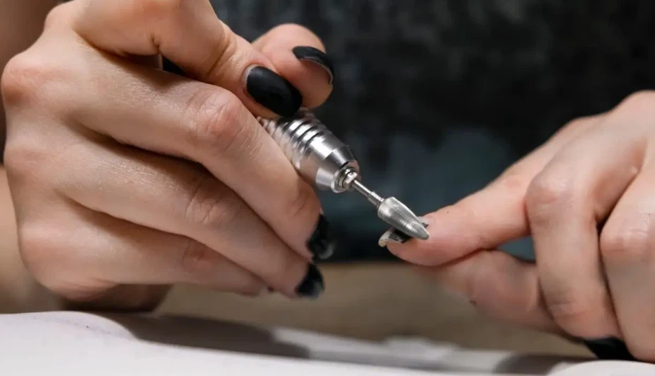 Najlepší profesionálny vŕtač na nechty pre akrylové nechty